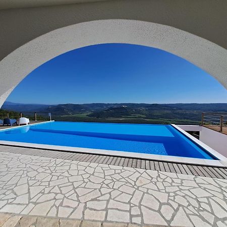 Villa San Silvestro Oprtalj Exterior foto